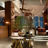 ザ タヴァン グリル＆ラウンジ - 