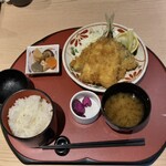 三重人 - アジフライ定食