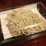 丸屋 - 平成25年大晦日　蕎麦　二人前　1200円、つゆ付き　このような入れもんに入ってます。