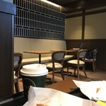 TULLY'S COFFEE - カフェラテS¥340外 外観も内装も美観地区仕様