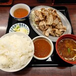 234145533 - ●豚バラ定食W大　1,300円
                                  
                                  タレはりんご汁の甘味がガッツリとしてるねえ
                                  他の柑橘類も入っているであろう甘味を感じ
                                  フルーティで円味もあり、サラッとしてる