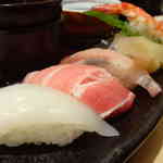 Sushi Waka - 左から