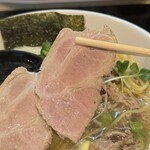 麺や勝治 - しっとりレアチャも良い風味