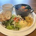 Cafe&Eat OMP - STUABハンバーグランチ