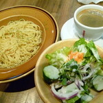 THE BROOKLYN CAFE - Aランチにペペロンチーノをプラス