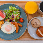 REFUEL⁺ cafe & bar - 