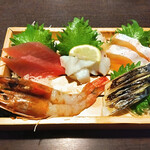 白木屋 - 海鮮5種盛り　977円