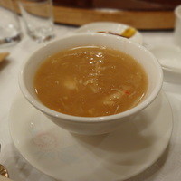 華正樓 本店 - 三種入りフカヒレのスープ