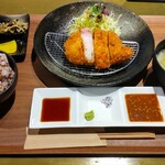 創造とんかつ 旬菜料理 藤 - 