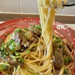 Trattoria e poi - 本マグロと大根と水菜のペペロンチーノ