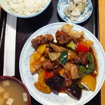 つくし - 酢豚定食1000円