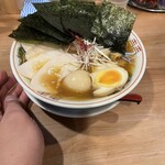 Mitsubachi - 鶏清湯ラーメン（醤油）　海苔、チャーシュー、味玉トッピング？？