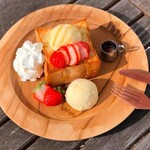 いちごハニートースト