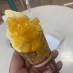 パーム - マンゴーソフトクリーム　¥600