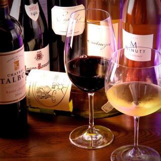 ◎We have a wide selection of vintage wines selected by sommeliers.