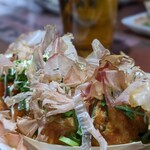 Takoyaki Douraku Wanaka - たこ焼き600円、＋ねぎ50円、生ビール500円