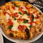 Pizzeria Braceria CESARI - 世界一のマルゲリータ