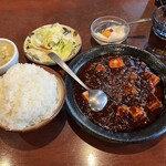 胡椒饅頭PAOPAO - 黒胡椒のま〜ぼ〜豆腐セット