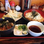 手打ちうどん 自遊席 - 母オーダーの天ぷらざるうどん