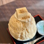 目白 志むら - 白ごま餡と白ごまミルク