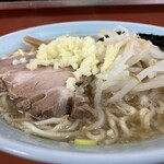 Yama Chan - ニンニクラーメン　　680円