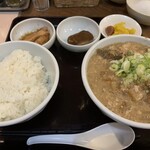 吉田とん汁店 - 