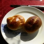 蒲郡クラシックホテル - オレンジピールのパンと胚芽パン