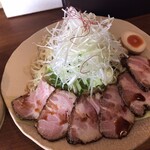 Hiroshimatsukemem buchiuma - 「つけ麺二玉」（10辛、1,200圓）
                      「チャーシュー」（250圓）
                      「ネギ」（150圓）の麺と具材。