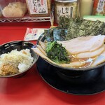 豚骨醤油ラーメン 王道家 - 