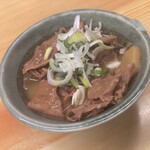 いづみや - いづみや名代・もつ煮込み(170円)