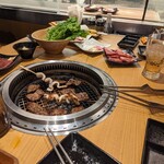 幸せの焼肉食べ放題 かみむら牧場 - 