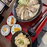 そば処 さくら - 料理写真:鶏めしセット　冷たい肉そば