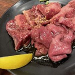 焼肉・ホルモン料理とらじ亭 上野御徒町本店 - 