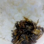 白龍ラーメン - 卓上の辛子高菜もいっちゃうよ