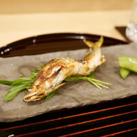 新ばし 笹田 - 「焼物」鮎の塩焼き（奈良県天川産）
