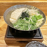 Sushiya Ginzou - そろそろ煮えて来たので、「焼酎のお湯割梅干し入り」の焼酎をお代わりして、「生海苔湯豆腐」をつまみにいただきます