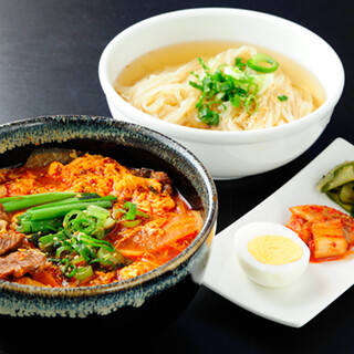 〆にぴったり！牛スジの「スープ」と「冷麺・温麵」にもご注目◎