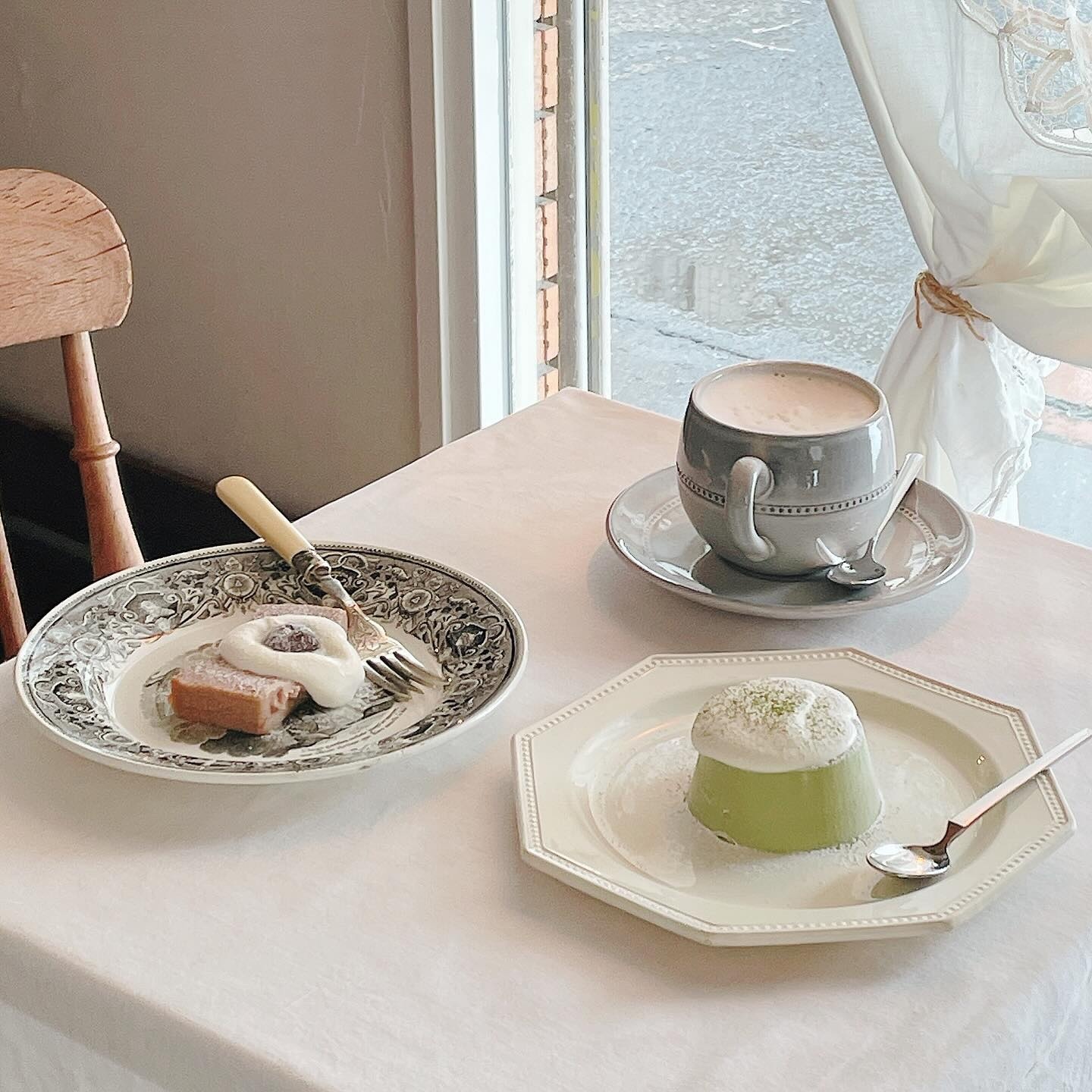 皿　時計　テーブルセンター他 皿 時計 テーブルセンター他 写真 : 時計のない喫茶店 - 北18条