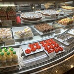 神戸にしむら珈琲店 - 店内　ケーキのショーケース