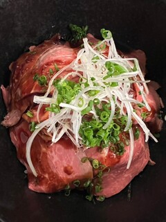 Wagyuu Sen Hinomaru - 自家製国産牛ローストビーフ丼