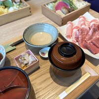 しゃぶしゃぶと焼肉 わにく ミッドランドスクエア店 - 