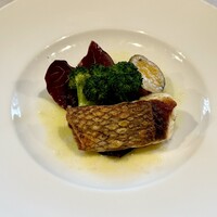 リストランテ エスト - 鯛のポワレ（本日のお魚料理）