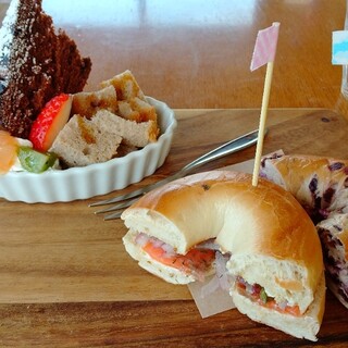 RESTAURANT&CAFE MOMA_1