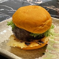 肉料理 KOJIRO - （完成後）ミニハンバーガー（かなり小さい笑）