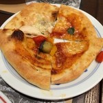 鎌倉パスタ - 鎌倉風ピザ
仲間と変えっこしていただきました！