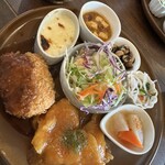 とんとん - ミルフィーユカツと鶏むねカツがメイン