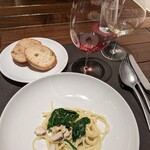 Osteria il Mosto - ３品目 鮮魚(サゴシ？)の柚子胡椒ペペロンチーノ　４品目 パン、ロゼ