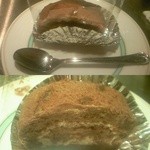 博多フードパーク 納豆家 粘ランド - 納豆スイーツよりこの日おすすめのチョコロールケーキ\280。拡大図（下）で見ると、納豆が形のまま入っており、チョコの苦味と自然とマッチしています