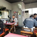 ラーメンハウス北斗 - テーブル席