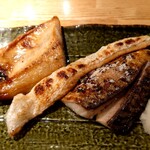 炭火焼き魚 湊や磯吉食堂 - 料理写真:さばの一夜干し、真ほっけの一夜干し、サーモンハラス焼き